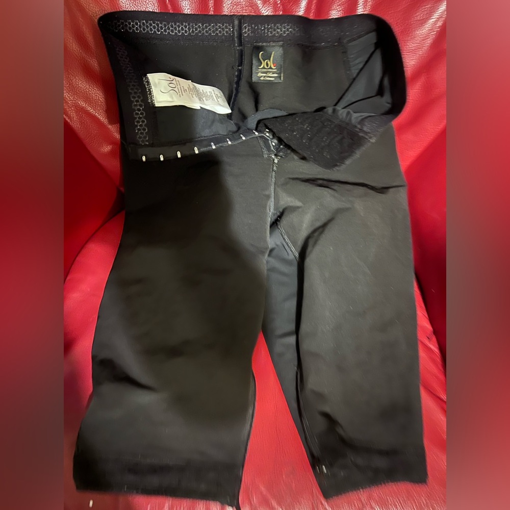 Sol Beauty & Care: Invisible Mermaid Silhouette Short”REGULAR WAIST”with hooks.